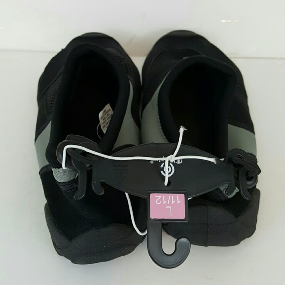 Men's water Shoes Large (11/12) NWOT - Picture 4 of 5